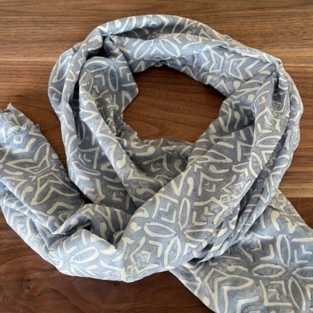 J.McLaughlin 100% wool scarf very light blue color